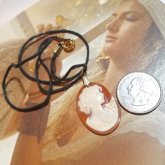 VTG Signed Genuine Shell Cameo Necklace - Picture 5 of 8